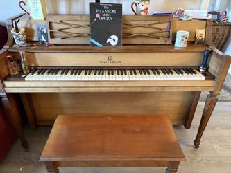 Story & Clark Piano 1969