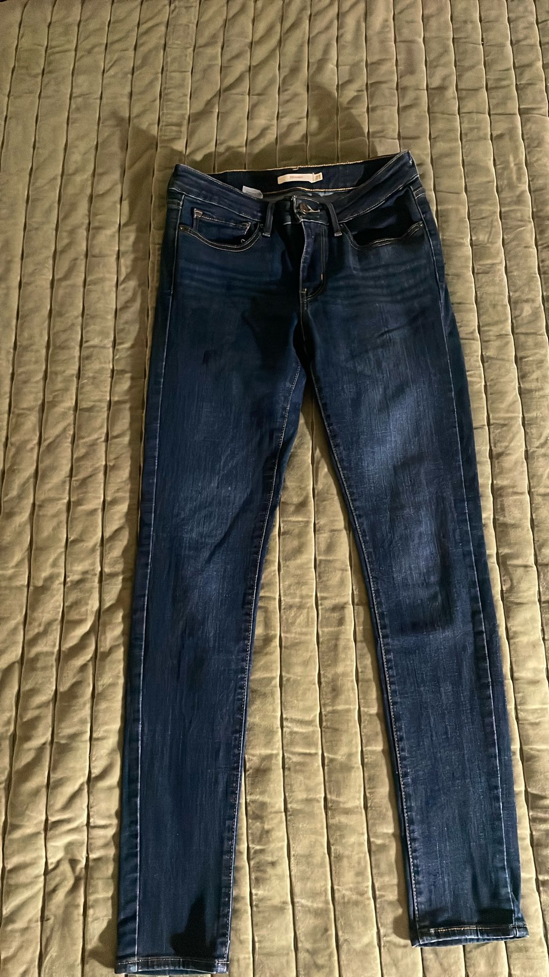 711 Skinny Levi’s Jeans 27W