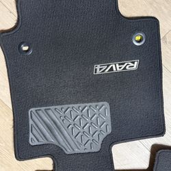 Toyota rave4 floor mats
