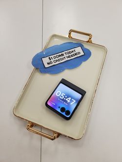 🛍️ Fold. Flex. Save. – Motorola razr+ 6.9 inch (2024, 256GB) from $329 with $1 Down Option + 1-Year Peace-of-Mind