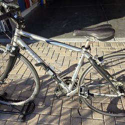 Trek Pilot 2.1 Road Bike 