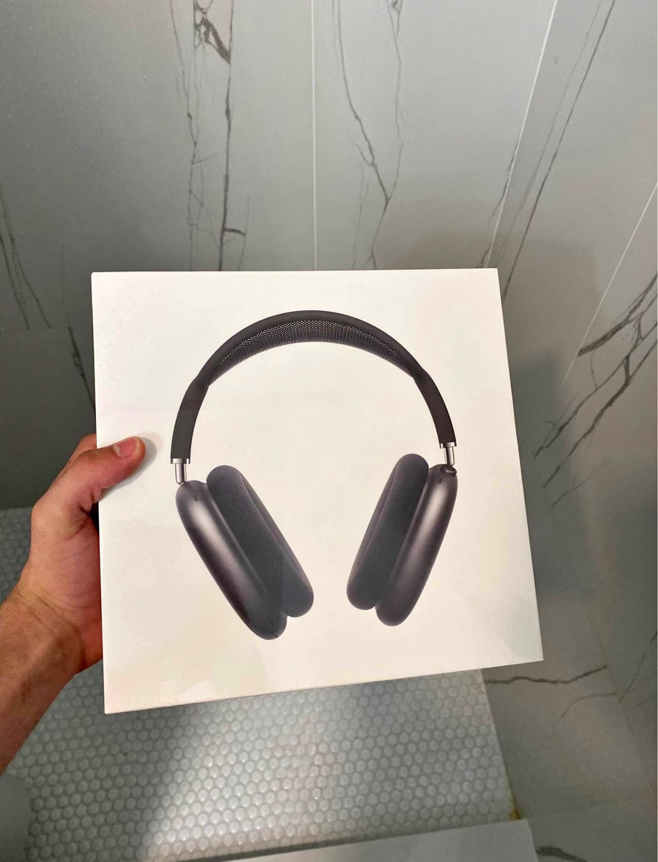 Brand New AirPods Max – Midnight – Sealed