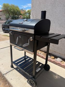 NEW ASSAMNLED FROM THE BOX CHARCOAL BBQ GRILL