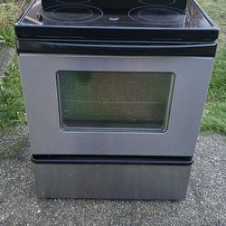 Whirlpool Stove 30w) I Can Help You With Free Delivery Within 10 Miles Distance 