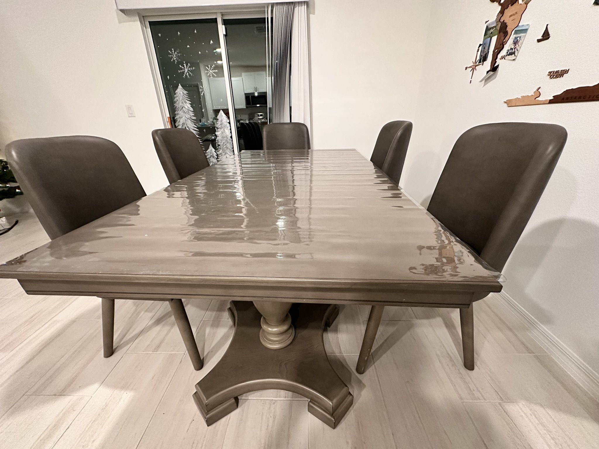 Dining Table Set – 6 Chairs – Excellent Condition – $550 (Charlotte, NC)