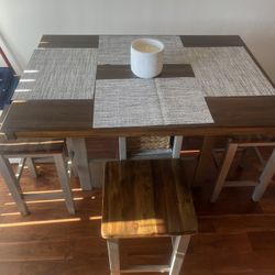 Dining  table and 4 Stools