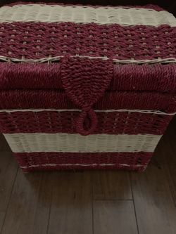 2 beautiful storage boxes or can be used as a hamper