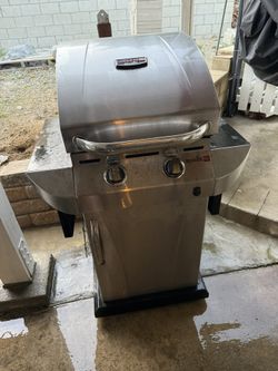 Charbroil Double Bruner Propane Grill