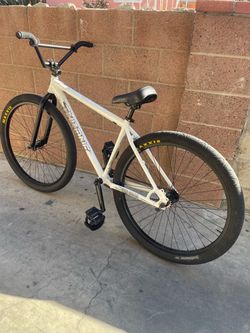 Throne 29” C Powder White Goon