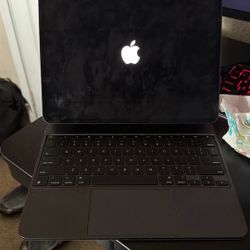 iPad Pro 13 With Hard shell Keyboard Case