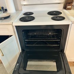Frigidaire Stove