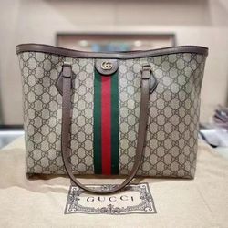 𝐆𝐮𝐜𝐜𝐢 𝐆𝐆 Medium Shopper Shoulder Bag
