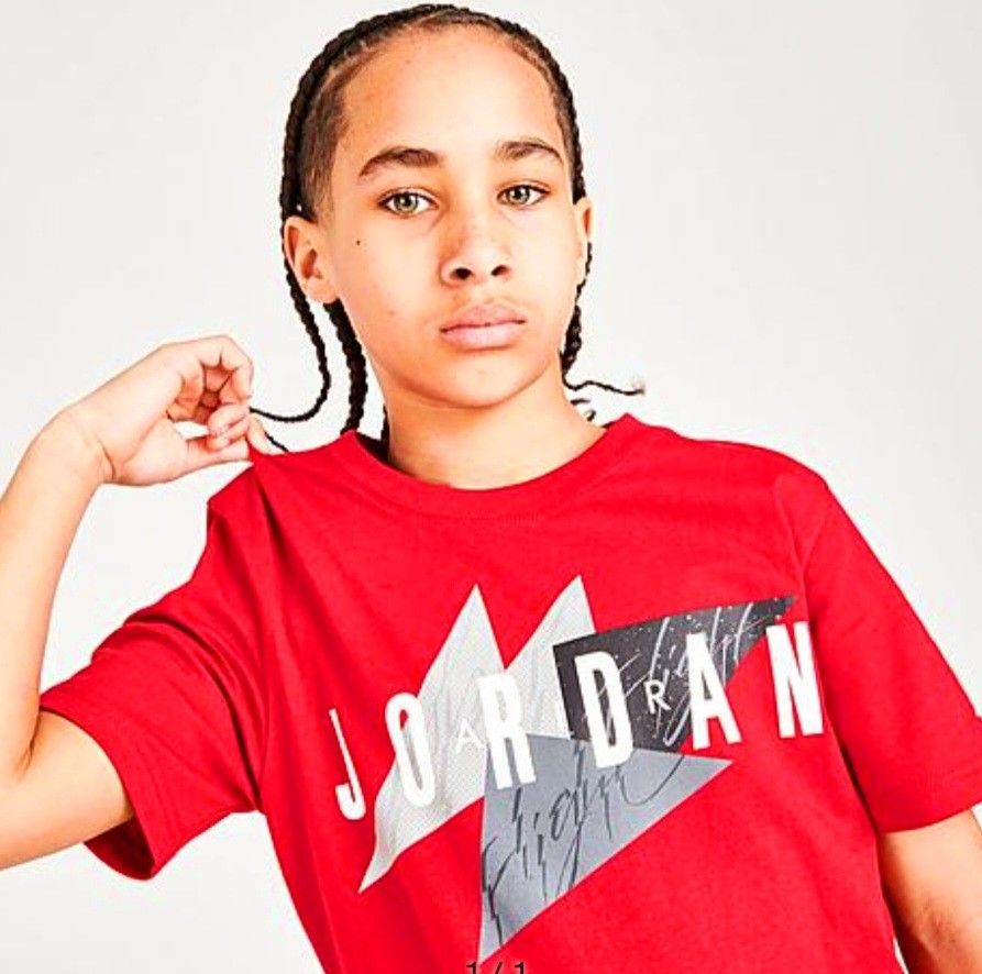 Air Jordan Boy's Geo Print Tee Shirt and Socks 