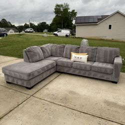 Beautiful Light Grey Sectional! Free Delivery