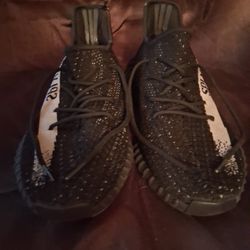 Mens 9.5 Yeezy 375 