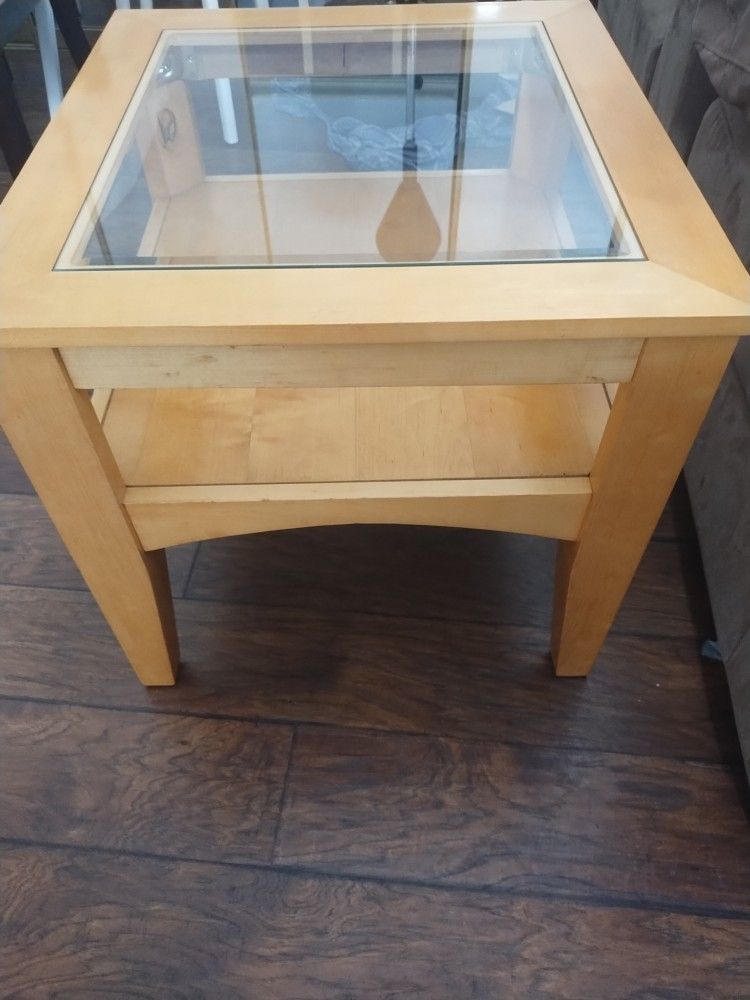 COFFEE /  END  TABLE 
