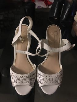 Jessica Simpson size 81/2