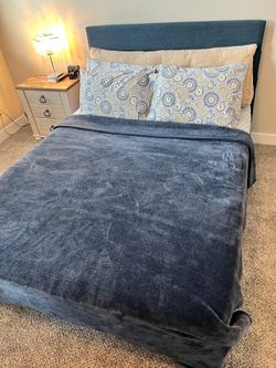Queen Bed Mattress + Frame