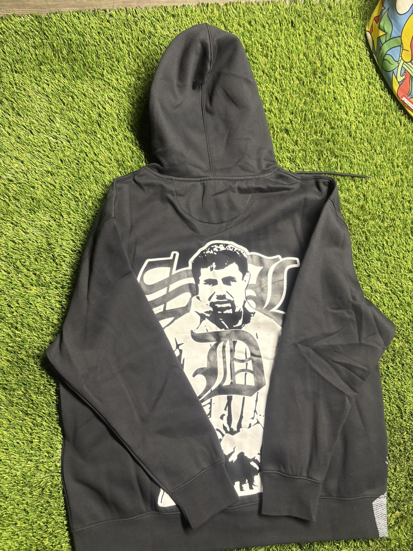 Men SDL sweater Size Large 