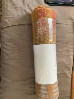 17”x29” new doormat Rolled Area Rug with Floral Pattern