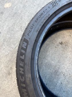Semi BrandNew Michelin 325/35/22