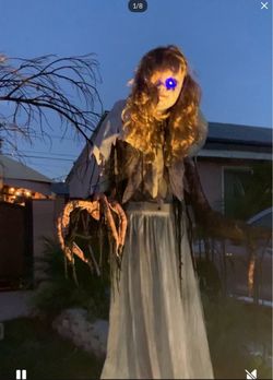 7 Ft DARLING DOLLY Animatronic JUMP SCARE