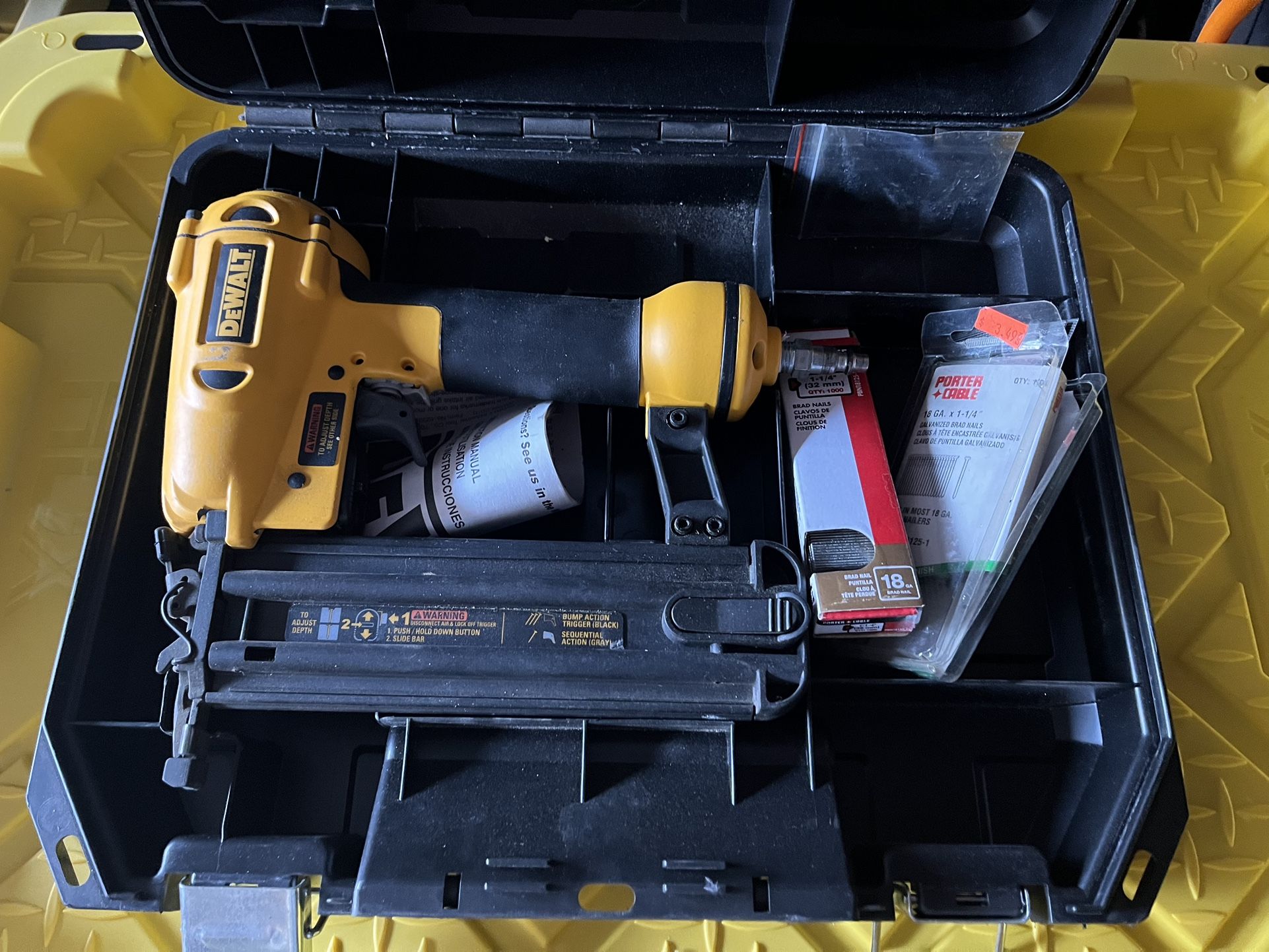 Dewalt D51238 5/8”-2” 18 Gauge Brad Nailer