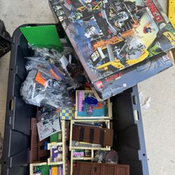 Legos Ninjago & Simpsons House