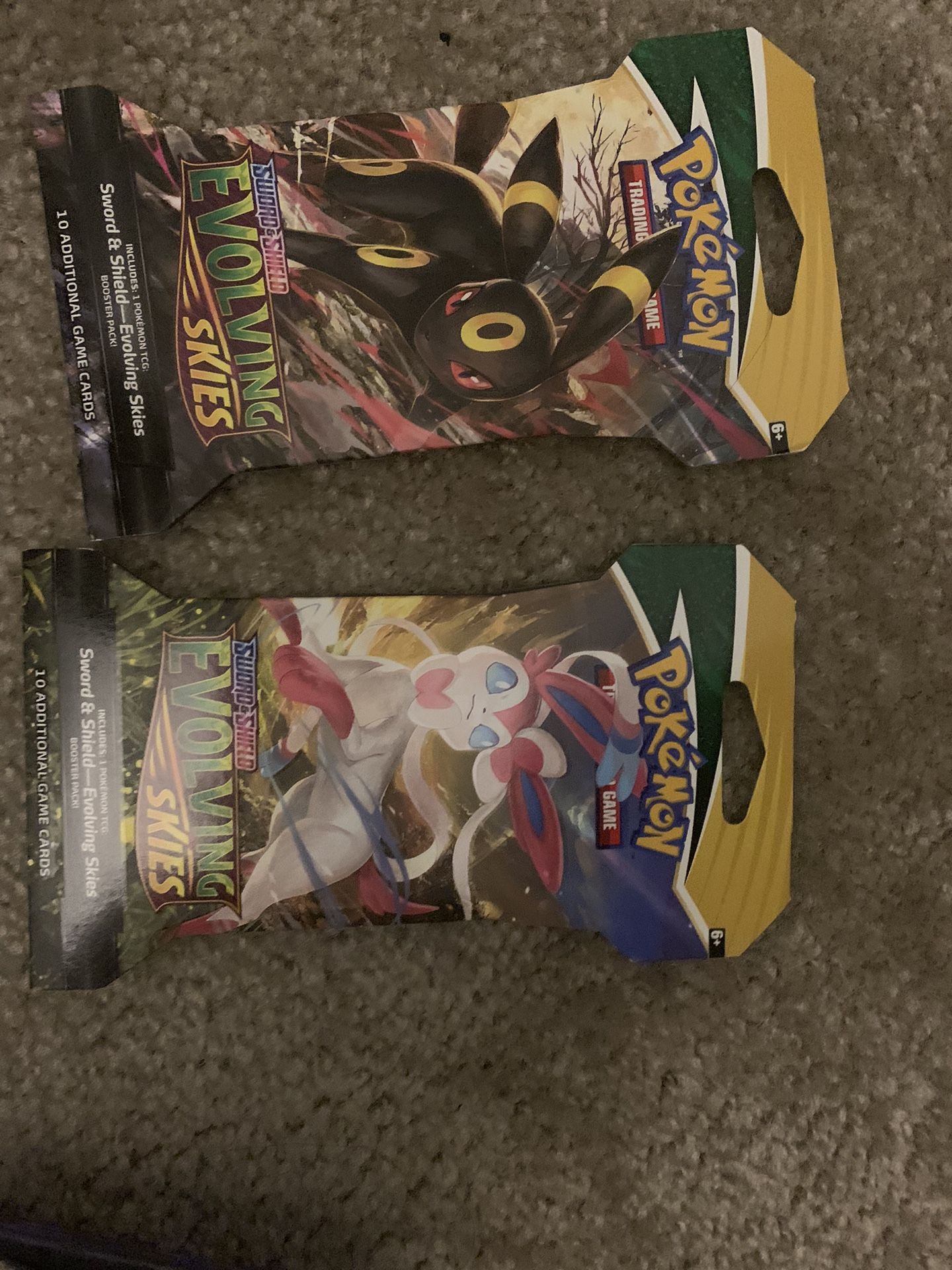 Pokemon Evolving Skies Sleeved Booster Pack
