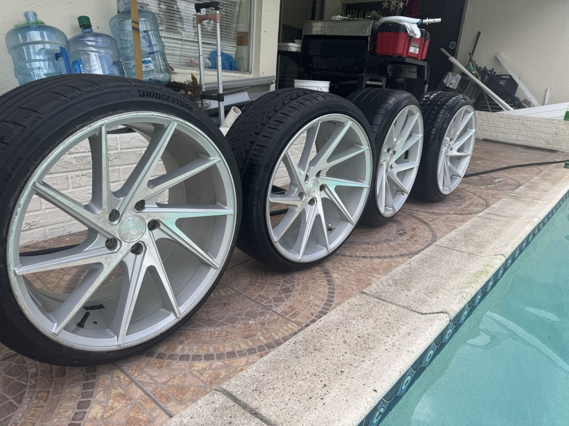 Niche Wheels M162 Invert 20x10.5 with 5x114.3