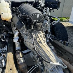 5.3 L V8 Motor And Transmission 