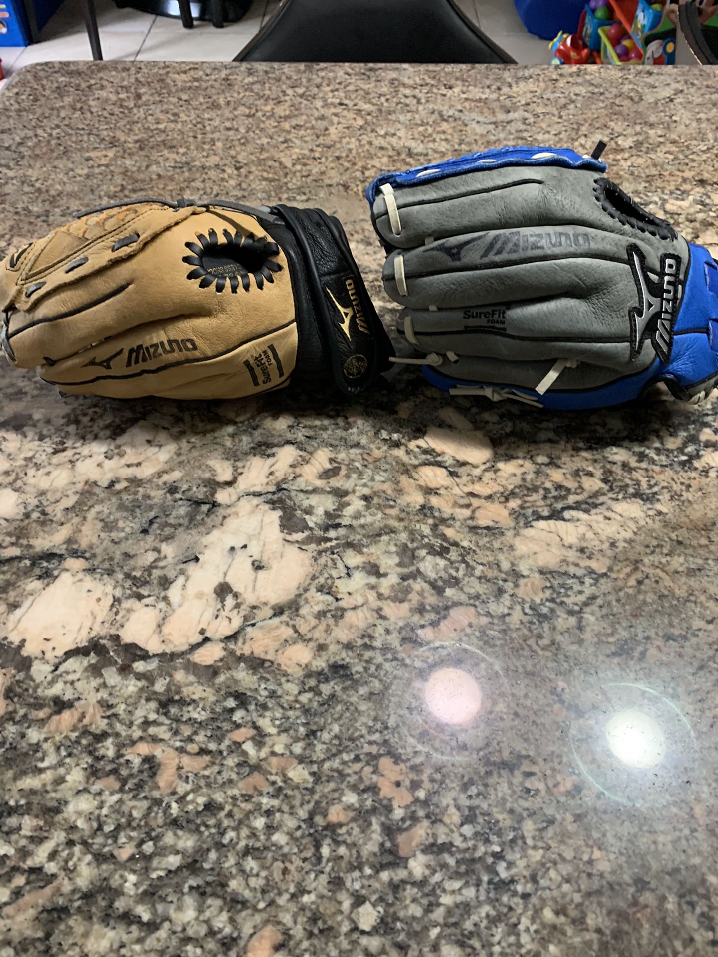Kids baseball gloves new 10.5 in