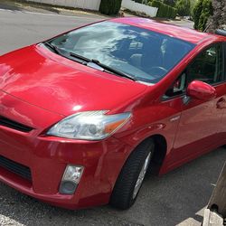 2011 Toyota Prius With A Low Low Miles