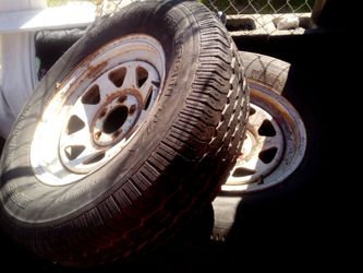 Tires and rims for a trailer