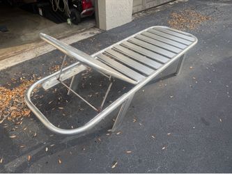 Outdoor lounger