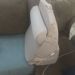 New Open Box Gray Wedge Pillow Leg Elevation 