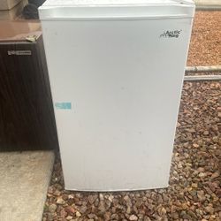Mini Fridge 