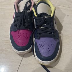 7.5 Woman Jordan 1 Low