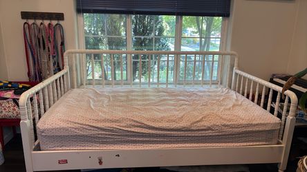 White Day Bed Pottery Barn