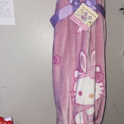 HELLO KITTY BLANKET