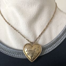 Vintage Gold Tone Heart Shaped Pendant Necklace Jesus Loves Me