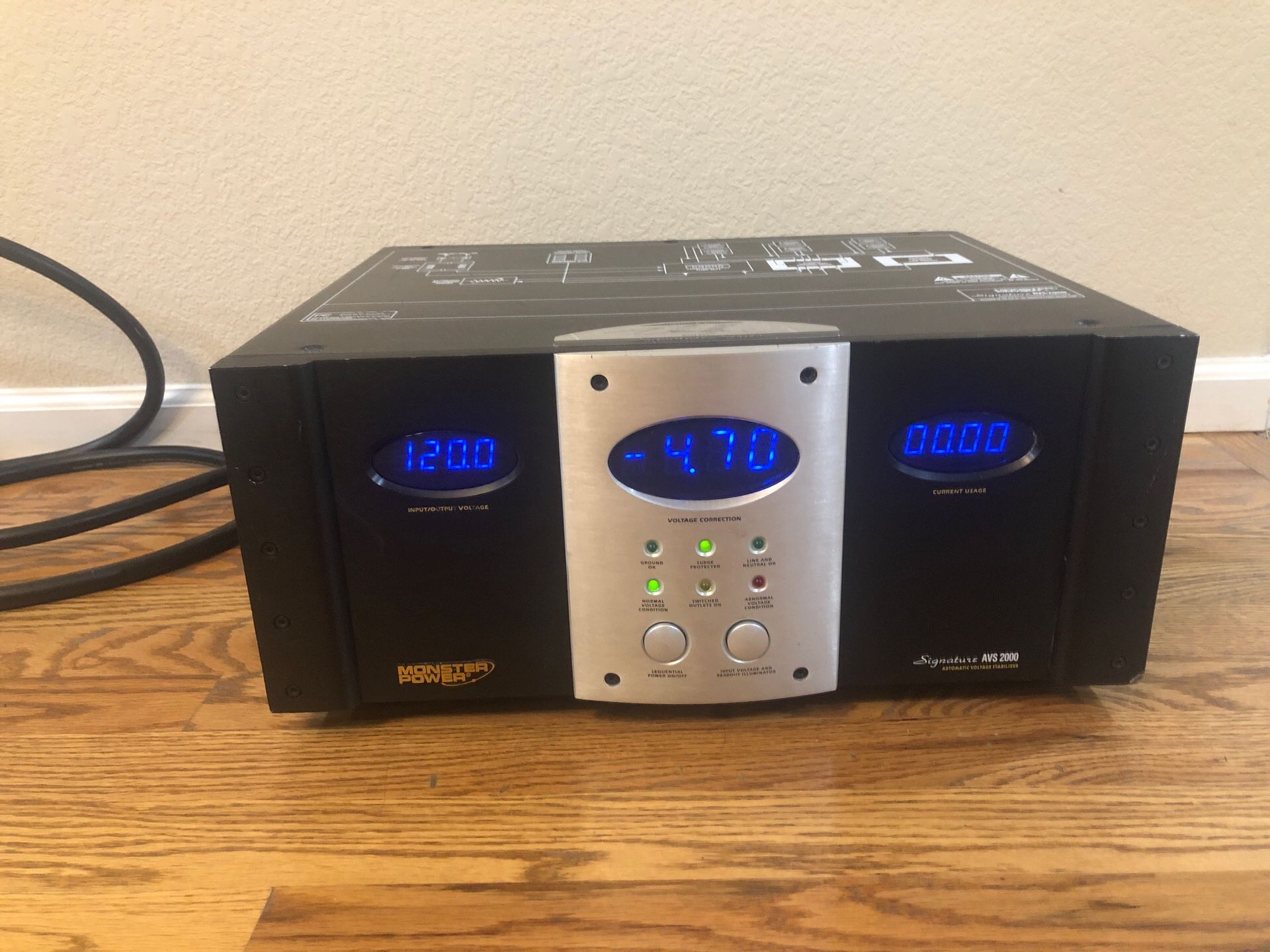 Monster power signature AVS 2000 automatic voltage stabilizer