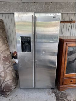 GE Monogram refrigerator