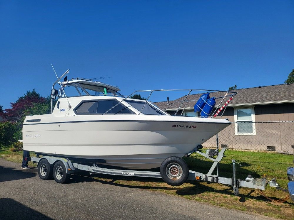 1994 BAYLINER 2452 classic 94 Bayliner 24 52 Classic.