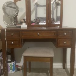 Makeup Vanity And Chair 