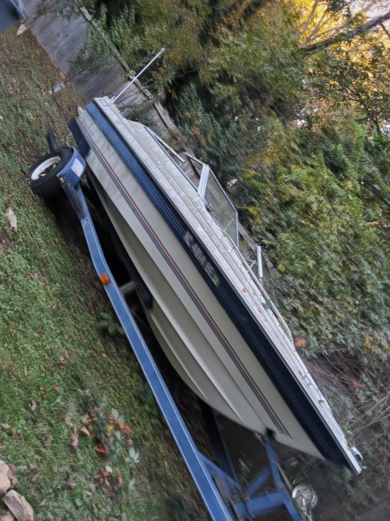 Nice Running Boat!!! Will Negotiate W/Price Asking $3500!