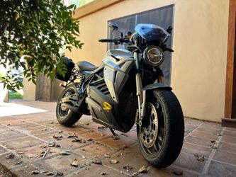 2019 Energica Eva Esseesse9