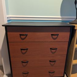Dresser with 4 Drawers