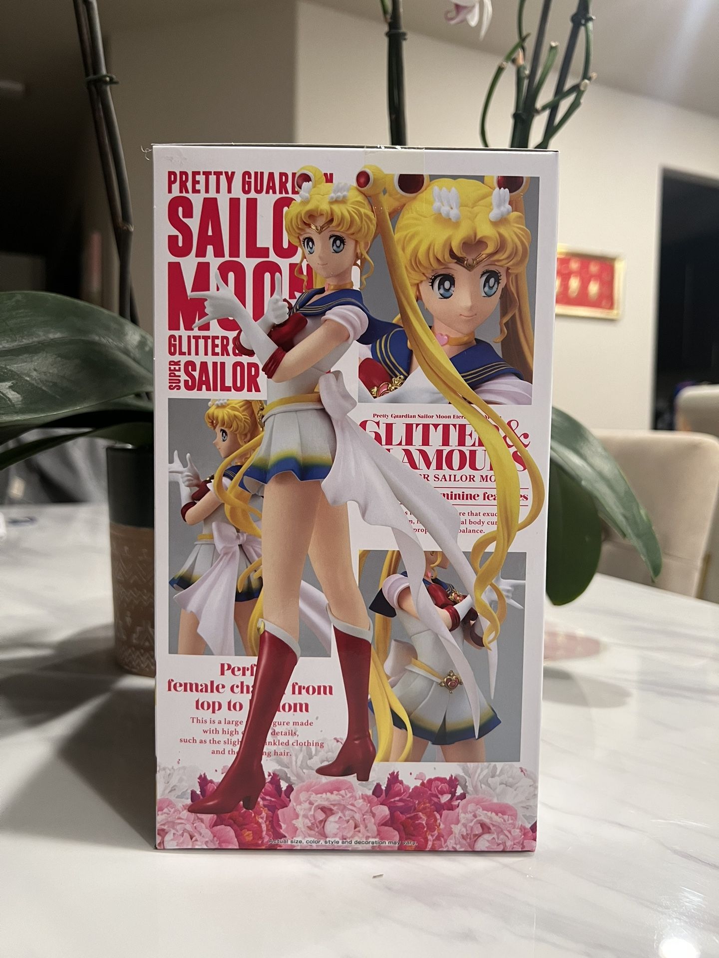 Super Sailor Moon Figurine 