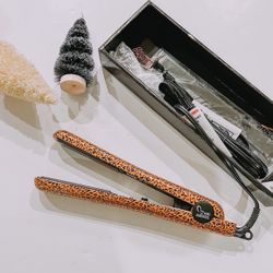 Me makeover top essentials flat iron